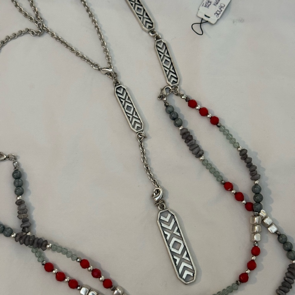 Premier Designs “Fast Forward” Silver and Red Necklace and Bracelet Set - Picture 5 of 7